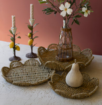 14" Flower Seagrass Tray