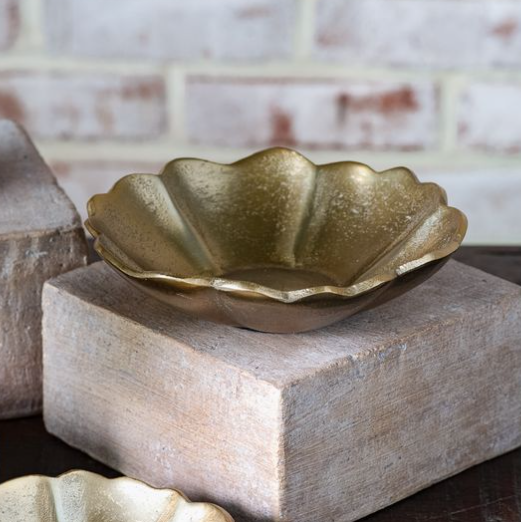 6.3" Wavy Rim Bowl